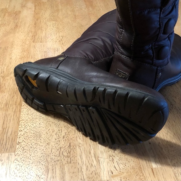 Brown Leather UGG Winter Boots With Quilted Fabric Top and Buttons - Size 7 - Picture 5 of 9